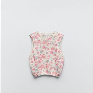 FLORAL JACQUARD KNIT CROP TOP